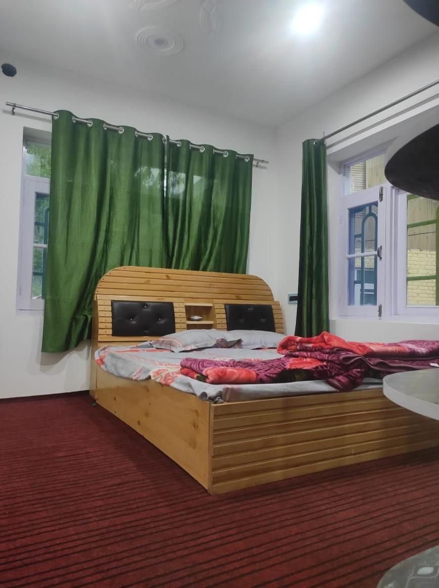 New Delight Hotel Kanzalwan 外观 照片